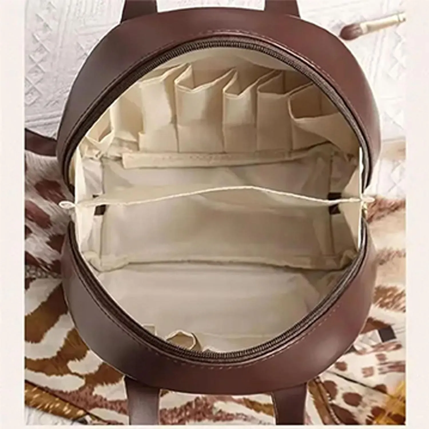 Multi-Layered Shell-Shaped Cosmetic Bag, Portable Large Capacity PU Shell Waterproof Handbag Style Cosmetic Bag, Premium Makeup Bag with Compartments (Brown)