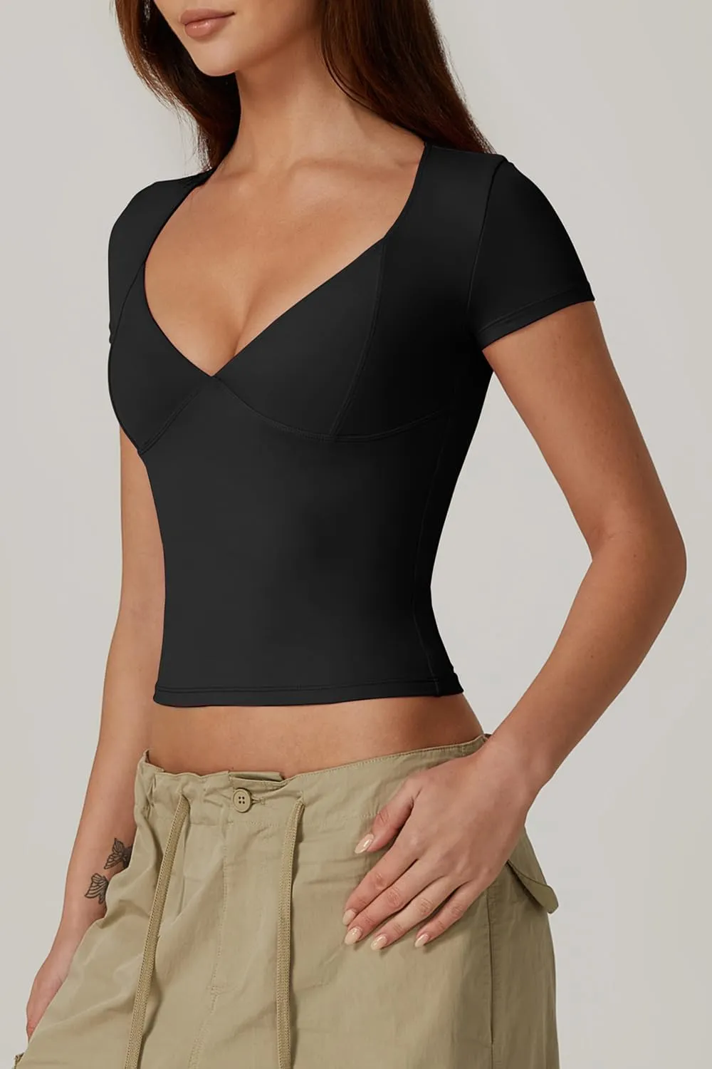 QINSEN Women's V Neck Short Sleeve T Shirts Double Lined Tee Seamed Cup Going Out Tops